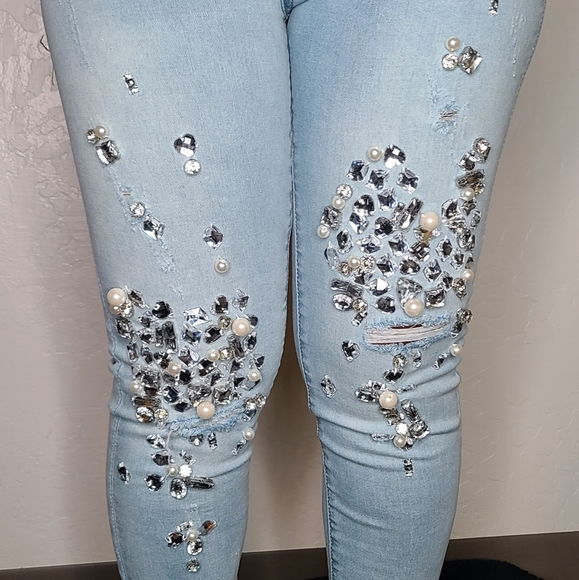 Jeans - Picture 3 of 3